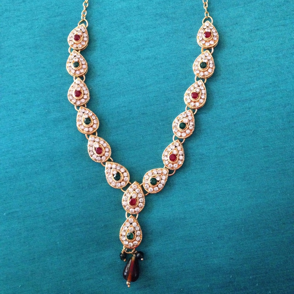 2 PC Victorian Faux Garnet and Emerald Set